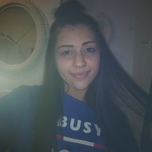 Meet your Posher, Alecea